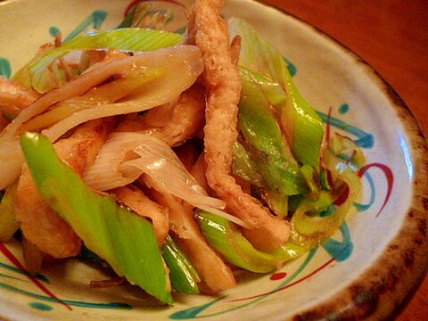 お酒にもご飯にも☆油揚げと長ネギの味噌炒め